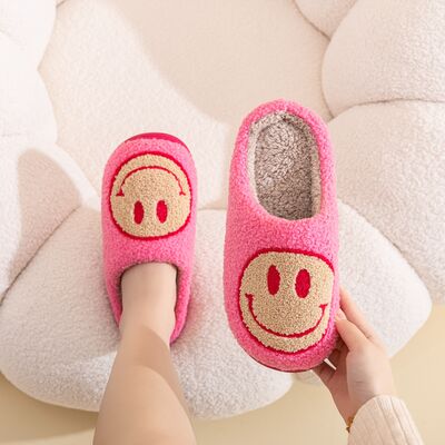 BE. Melody Smiley Face Slippers